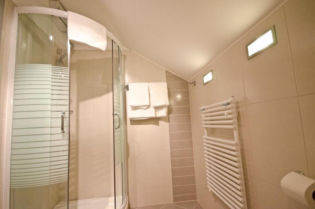 Hotel Promedicum Panzio Veszprém Habitación foto